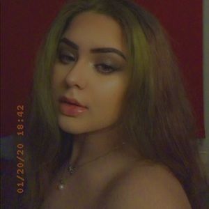 Meet your Posher, Juliette